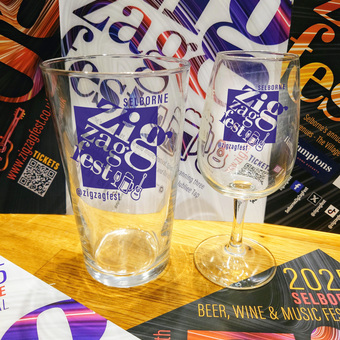 glass_mockup_V2 glass_mockup_V2